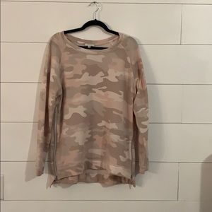 Camo sweatshirt